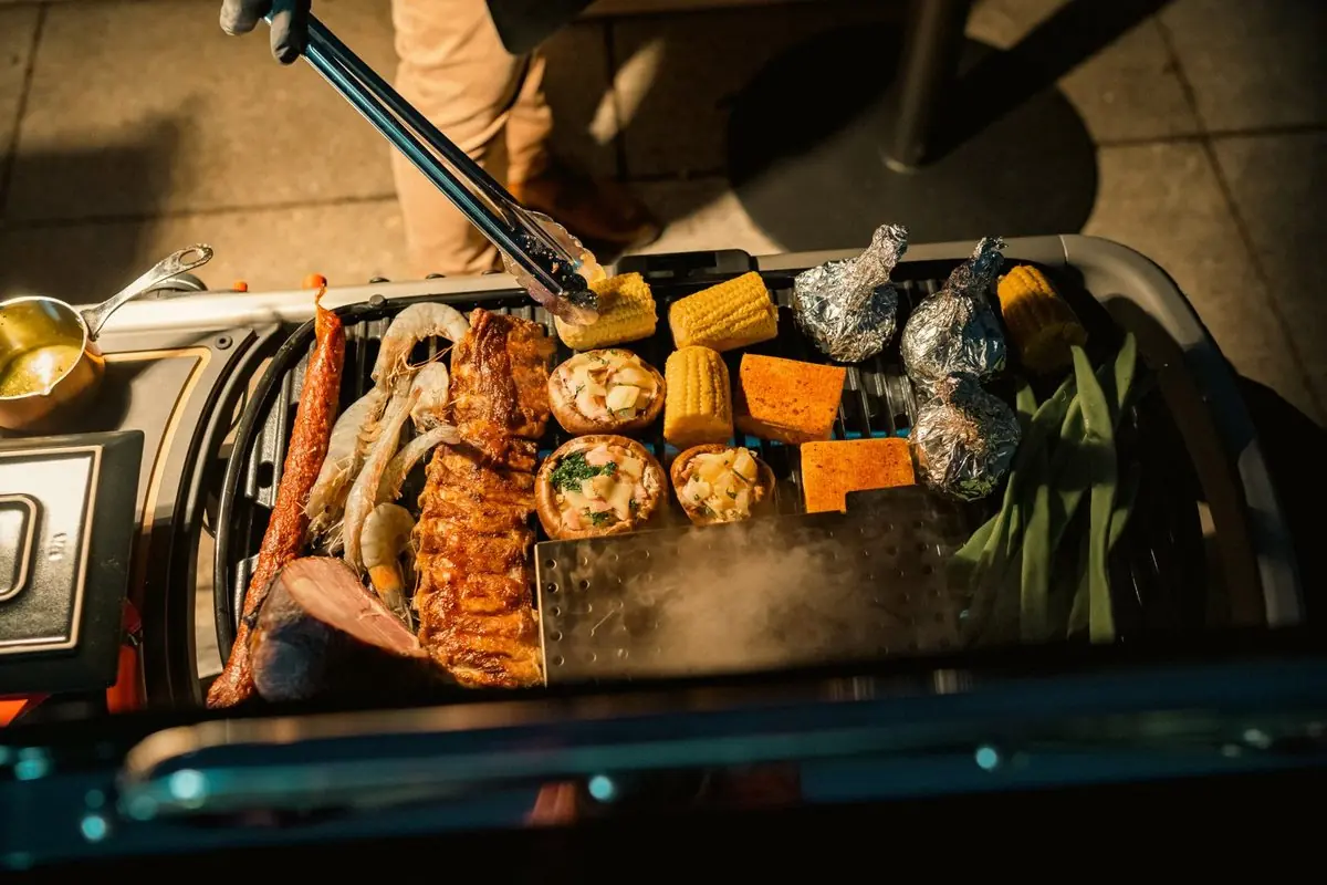 Grill full of meat, vegetables and specialties